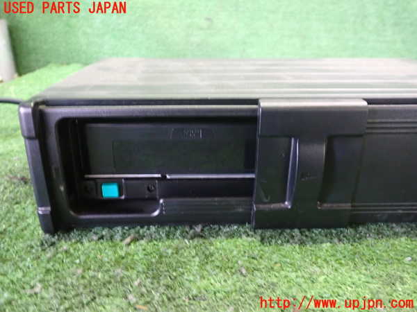 2UPJ-24716505]ジャガー・XKシリーズ(JEDA)CDチェンジャー 中古_m0002.jpg