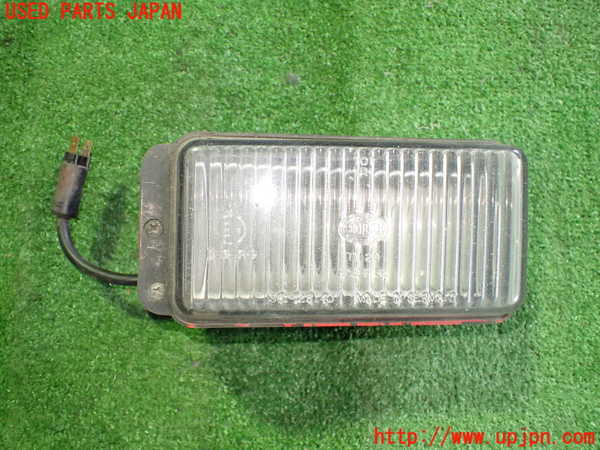 2UPJ-24721180]ポルシェ・944(不明)右フォグ 中古_m0001.jpg