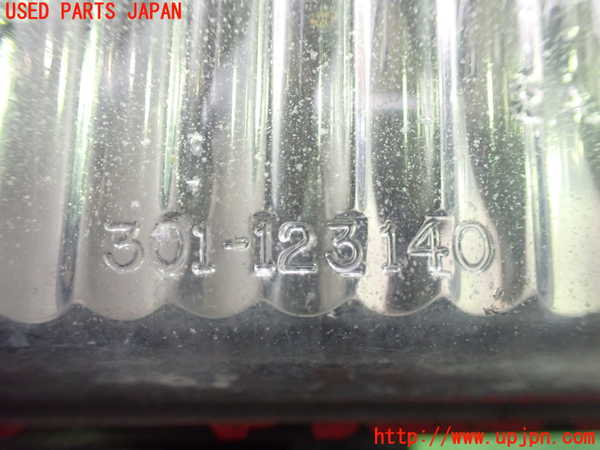 2UPJ-24721180]ポルシェ・944(不明)右フォグ 中古_m0003.jpg