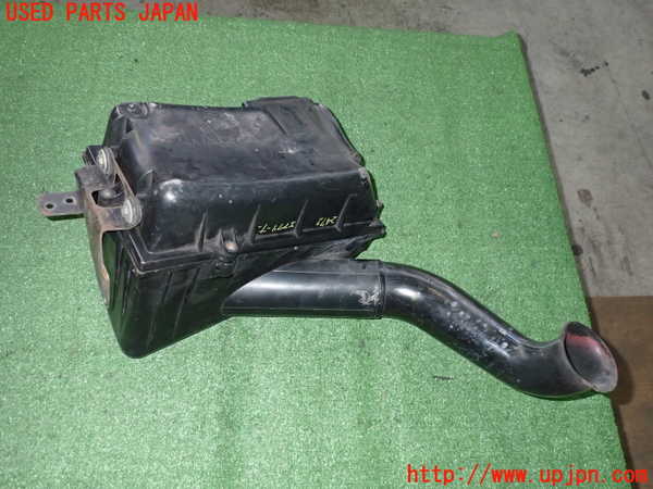 2UPJ-24722560]ポルシェ・944(不明)エアクリーナーボックス 【ジャンク品】 中古_m0002.jpg