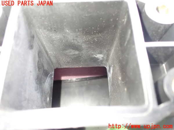 2UPJ-24722560]ポルシェ・944(不明)エアクリーナーボックス 【ジャンク品】 中古_m0003.jpg
