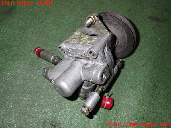 2UPJ-24724250]ポルシェ・944(不明)パワステポンプ 中古_m0001.jpg