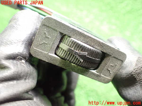 2UPJ-24726306]ポルシェ・944(不明)スイッチ1 中古_m0002.jpg