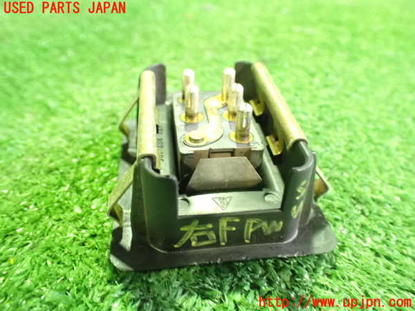2UPJ-24726240]ポルシェ・944(不明)右パワーウィンドウスイッチ 中古_m0002.jpg
