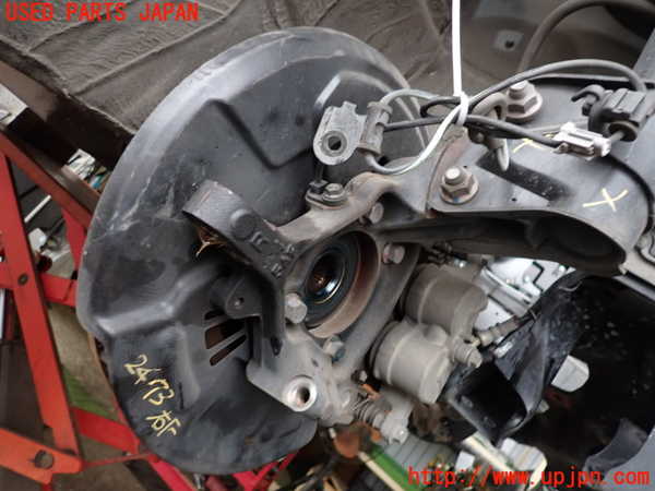 2UPJ-24734290]WRX S4(VAG)右フロントナックルハブ 中古_m0001.jpg