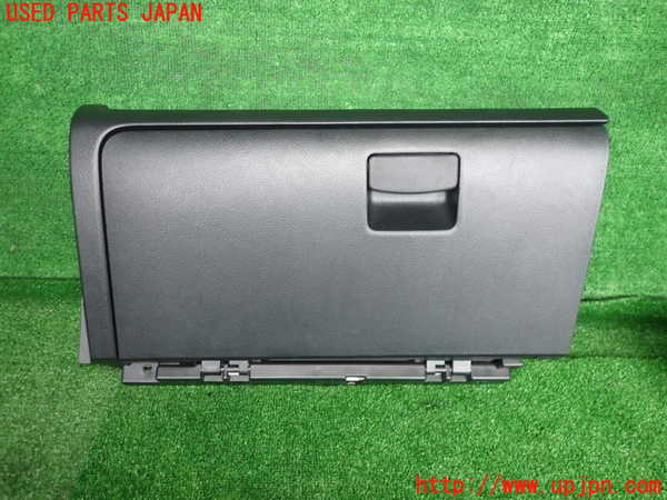 2UPJ-24737516]WRX S4(VAG)グローブボックス1 中古_m0001.jpg