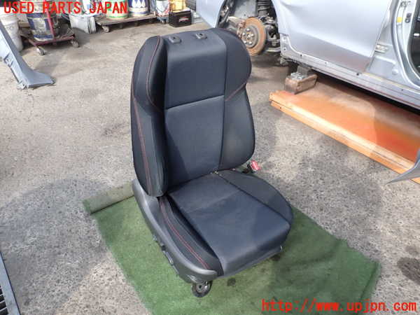 2UPJ-24737035]WRX S4(VAG)運転席シート 中古_m0001.jpg