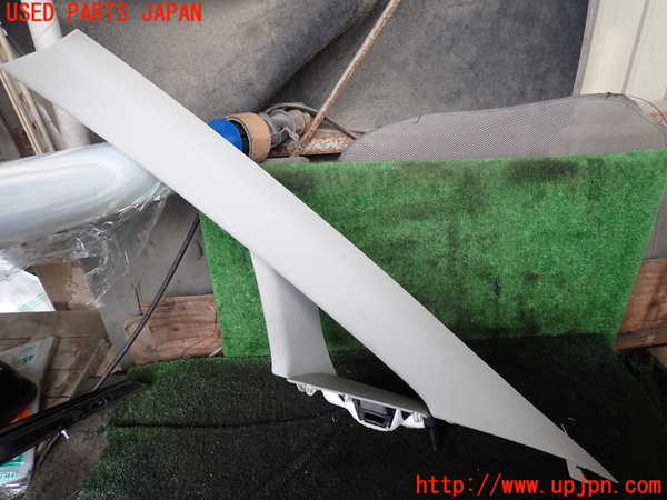 1UPJ-24757660]エスティマ(ACR50W)左フロントピラートリム 中古_m0001.jpg