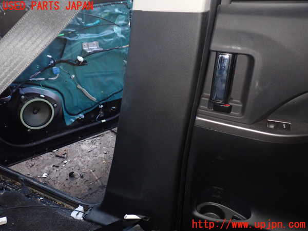 1UPJ-24757665]エスティマ(ACR50W)右センターピラートリム 中古_m0003.jpg