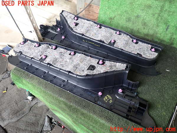 1UPJ-24757740]エスティマ(ACR50W)スカッフプレート 中古_m0002.jpg