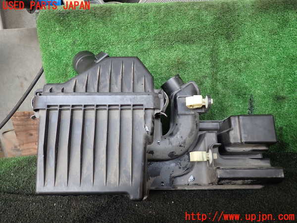 1UPJ-24762560]セレナ e-POWER(HC27)エアクリーナーボックス 中古_m0001.jpg
