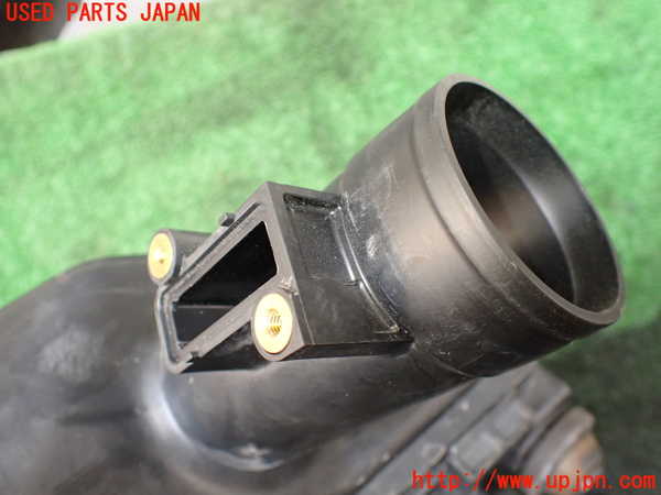 1UPJ-24762560]セレナ e-POWER(HC27)エアクリーナーボックス 中古_m0003.jpg