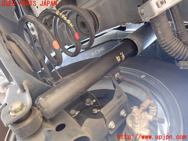 1UPJ-24765070]セレナ e-POWER(HC27)右リアショックアブソーバー 中古_m0001.jpg