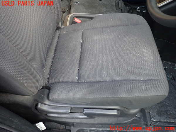 5UPJ-24767035]セレナ e-POWER(HC27)運転席シート 中古_m0003.jpg