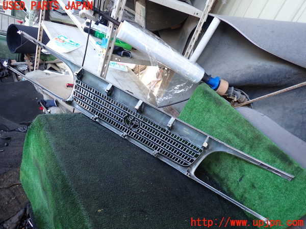 1UPJ-24771050]ハイエースワゴン100系(KZH100G)ラジエターグリル 【ジャンク】_m0003.jpg
