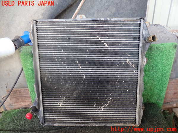 1UPJ-24772322]ハイエースワゴン100系(KZH100G)ラジエーター2 (サブ) 中古_m0001.jpg