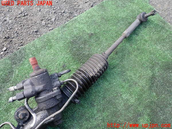 5UPJ-24774235]ハイエースワゴン100系(KZH100G)パワステギアボックス 中古_m0002.jpg