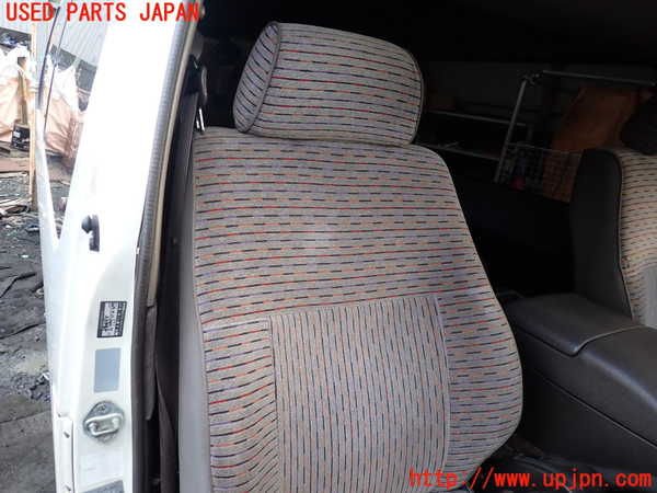 1UPJ-24777035]ハイエースワゴン100系(KZH100G)運転席シート 中古_m0002.jpg