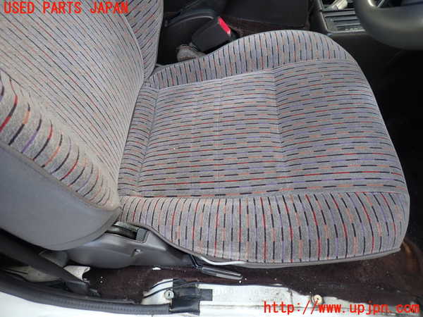 1UPJ-24777035]ハイエースワゴン100系(KZH100G)運転席シート 中古_m0003.jpg