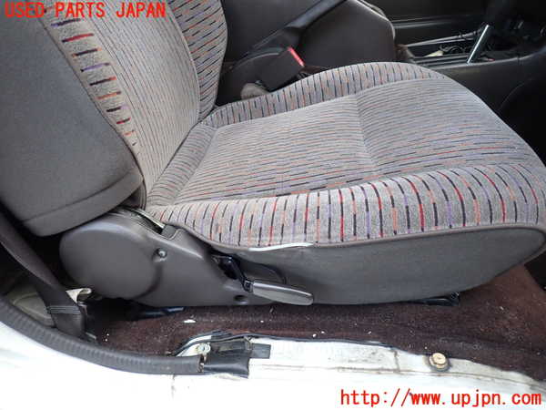 1UPJ-24777035]ハイエースワゴン100系(KZH100G)運転席シート 中古_m0004.jpg