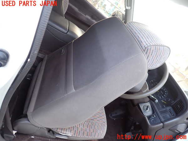 1UPJ-24777035]ハイエースワゴン100系(KZH100G)運転席シート 中古_m0005.jpg