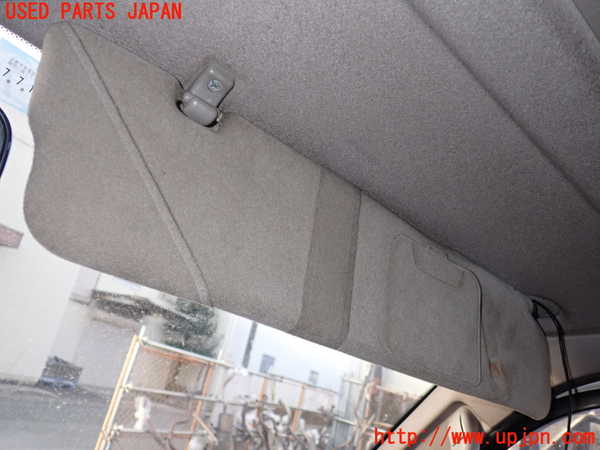 1UPJ-24777625]ハイエースワゴン100系(KZH100G)室内サンバイザー右側 中古_m0002.jpg