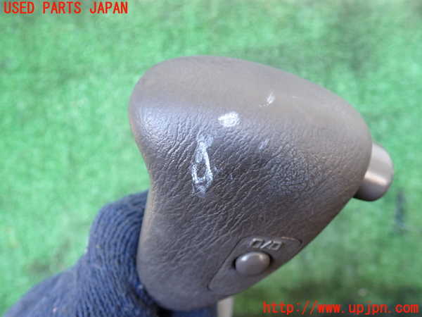 1UPJ-24777555]ハイエースワゴン100系(KZH100G)ATシフトレバー 中古_m0002.jpg