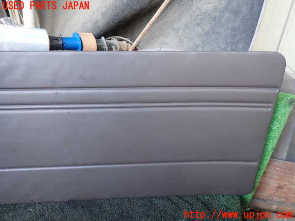 1UPJ-24771578]ハイエースワゴン100系(KZH100G)バックドア内張り 中古_m0002.jpg