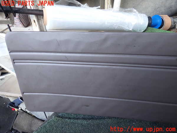 1UPJ-24771578]ハイエースワゴン100系(KZH100G)バックドア内張り 中古_m0003.jpg