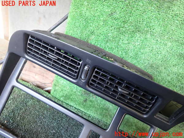 1UPJ-24777510]ハイエースワゴン100系(KZH100G)メーターフード 中古_m0002.jpg