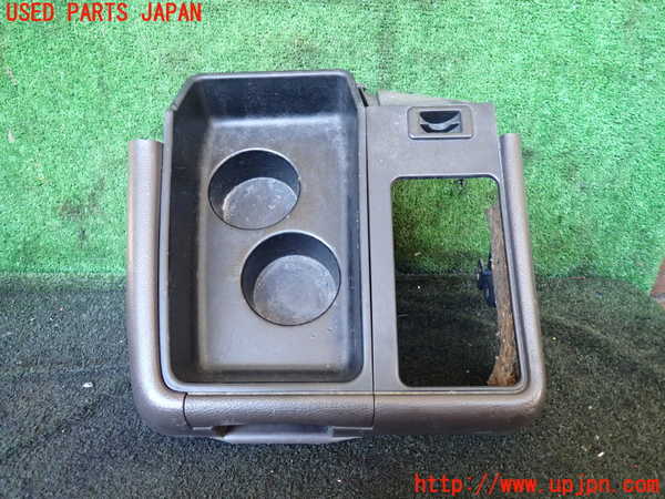 1UPJ-24777810]ハイエースワゴン100系(KZH100G)ドリンクホルダー 中古_m0001.jpg