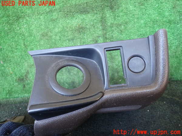 5UPJ-24777691]ハイエースワゴン100系(KZH100G)内装トリム類1 中古_m0002.jpg