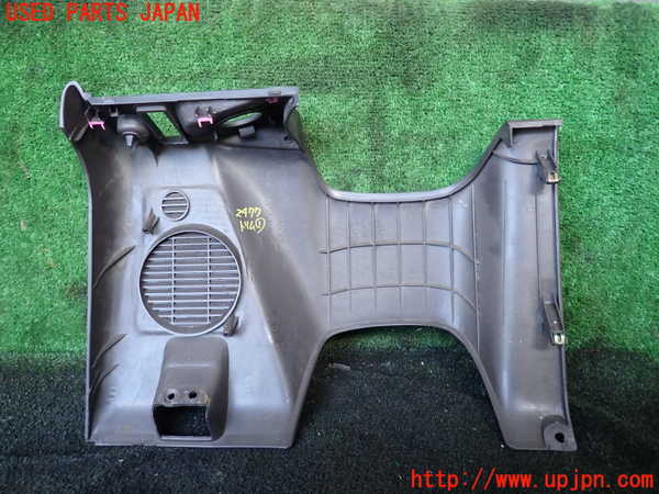 5UPJ-24777691]ハイエースワゴン100系(KZH100G)内装トリム類1 中古_m0003.jpg