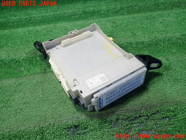 1UPJ-24786742]クラウン アスリート ハイブリッド(AWS210)ヒューズボックス2 中古_m0001.jpg
