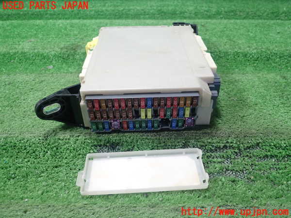 1UPJ-24786742]クラウン アスリート ハイブリッド(AWS210)ヒューズボックス2 中古_m0002.jpg