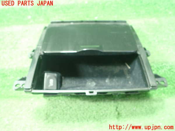 1UPJ-24787841]クラウン アスリート ハイブリッド(AWS210)小物入れ1 中古_m0002.jpg
