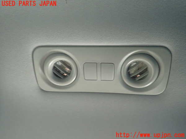 1UPJ-24786412]クラウン アスリート ハイブリッド(AWS210)ルームランプ2 (２列目) 中古_m0001.jpg