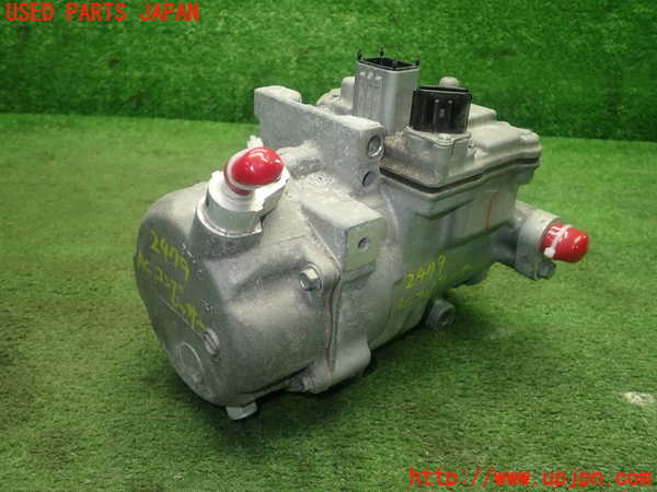 5UPJ-24796025]レクサス・NX300h(AYZ10)エアコンコンプレッサー 中古_m0001.jpg