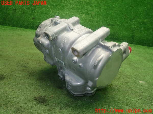 5UPJ-24796025]レクサス・NX300h(AYZ10)エアコンコンプレッサー 中古_m0002.jpg