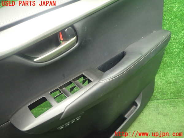 1UPJ-24791234]レクサス・NX300h(AYZ10)右前ドア内張り 中古_m0002.jpg