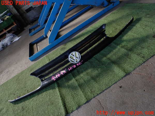 1UPJ-24801050]VW ゴルフ GTI(1HABF)ラジエターグリル 中古_m0001.jpg