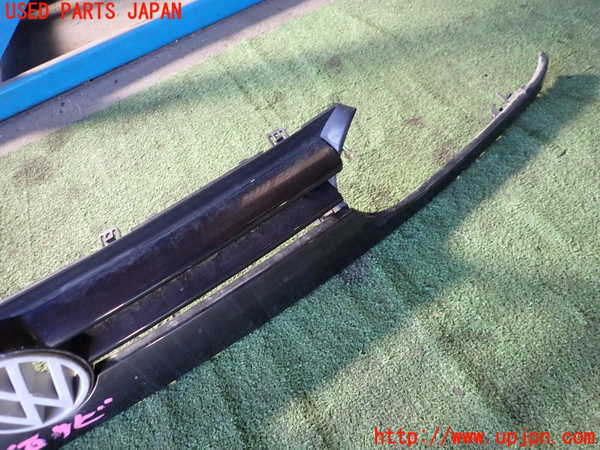1UPJ-24801050]VW ゴルフ GTI(1HABF)ラジエターグリル 中古_m0002.jpg