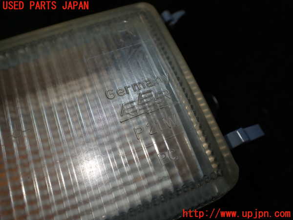1UPJ-24801160]VW ゴルフ GTI(1HABF)右ウィンカーレンズ 中古_m0002.jpg