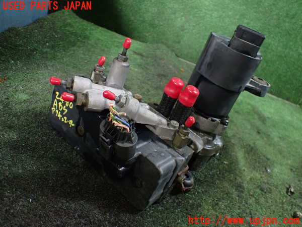 5UPJ-24804040]VW ゴルフ GTI(1HABF)ABSアクチュエーター 中古_m0001.jpg