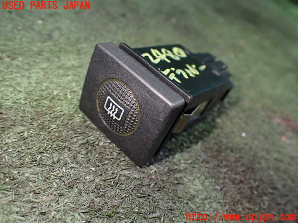 5UPJ-24806300]VW ゴルフ GTI(1HABF)デフォッガースイッチ 中古_m0001.jpg