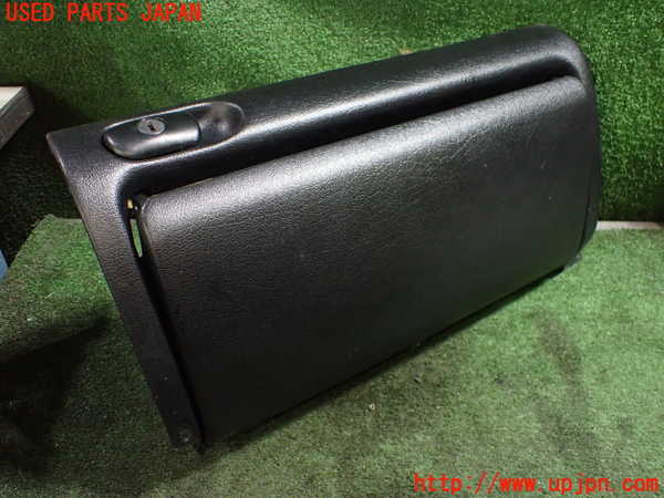 5UPJ-24807517]VW ゴルフ GTI(1HABF)グローブボックス2 中古_m0001.jpg