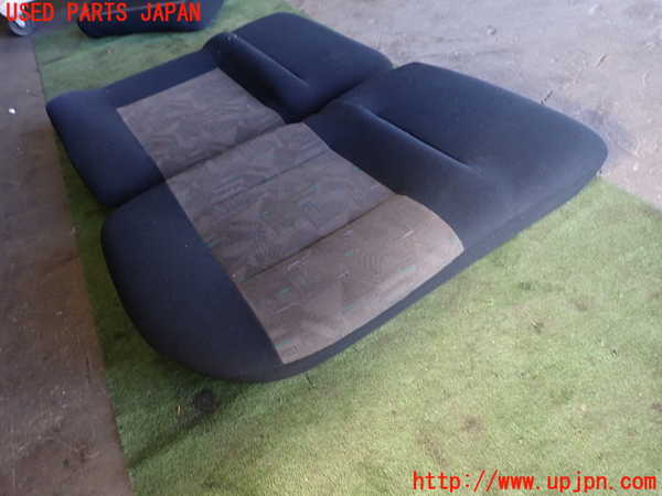 1UPJ-24807405]VW ゴルフ GTI(1HABF)右リアシート 中古_m0003.jpg