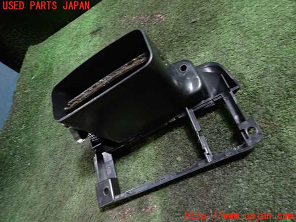5UPJ-24807527]VW ゴルフ GTI(1HABF)エアコン吹き出し口2 (左) 中古_m0003.jpg
