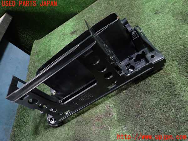 5UPJ-24807528]VW ゴルフ GTI(1HABF)エアコン吹き出し口3 中古_m0003.jpg