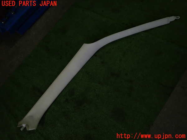 1UPJ-24807655]VW ゴルフ GTI(1HABF)右フロントピラートリム 中古_m0001.jpg
